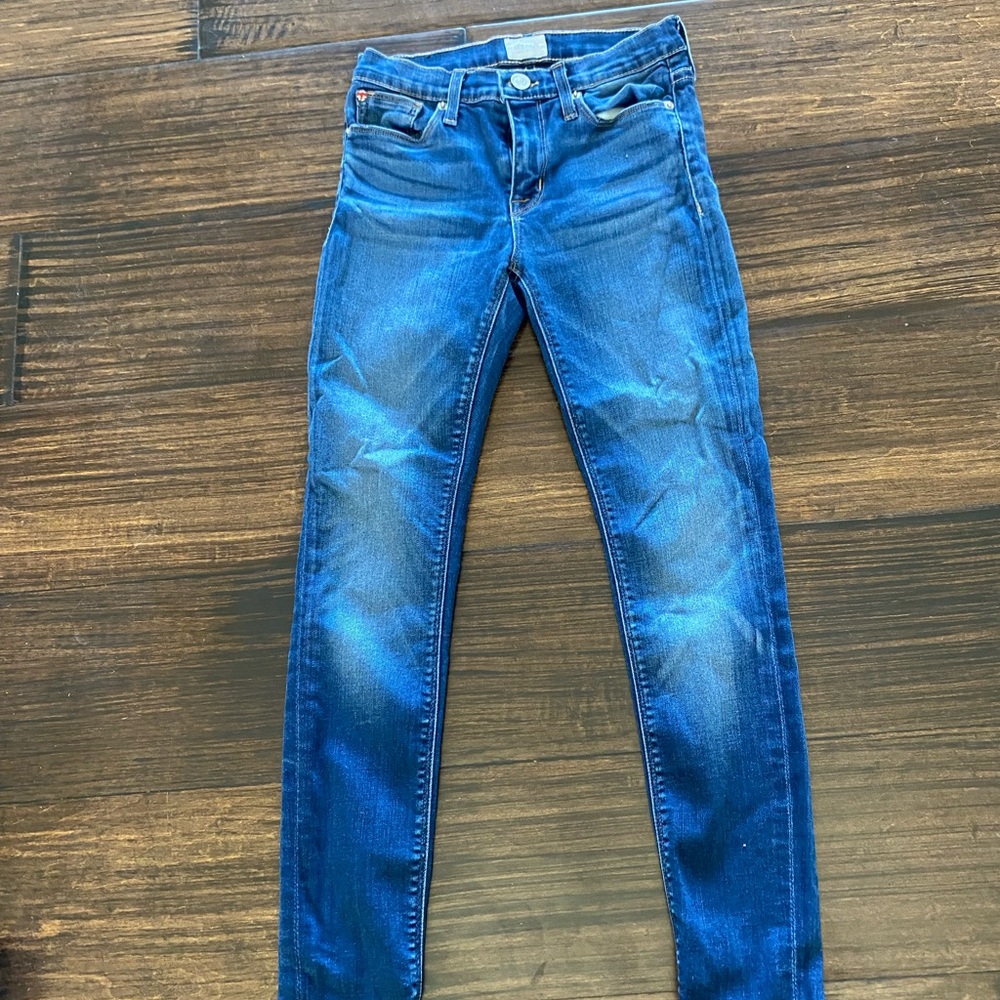 Hudson medium wash, size 25 skinny jeans.
